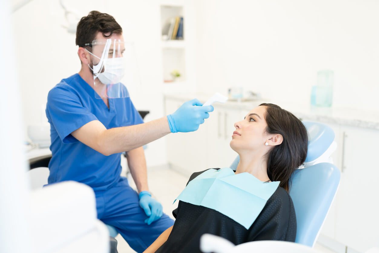 Precautions To Take While Visiting A Dentist During Covid